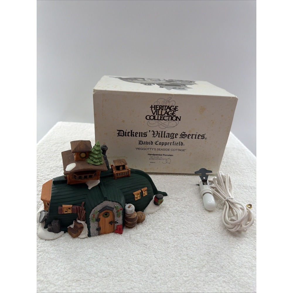 Heritage Village Dickens' Peggotty's Seaside Cottage Christmas Porcelain 5550-6